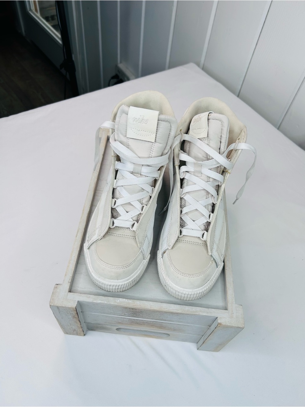 Nike Women’s Blazers Mid Victory Summit White/Light Cream